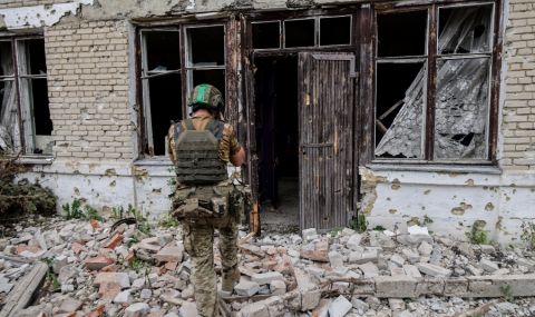 Русия съобщи за взривове в Донецк и Луганск