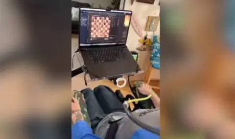 Първият чипиран с Neuralink човек показва как играе шах на компютър с ума си (ВИДЕО)